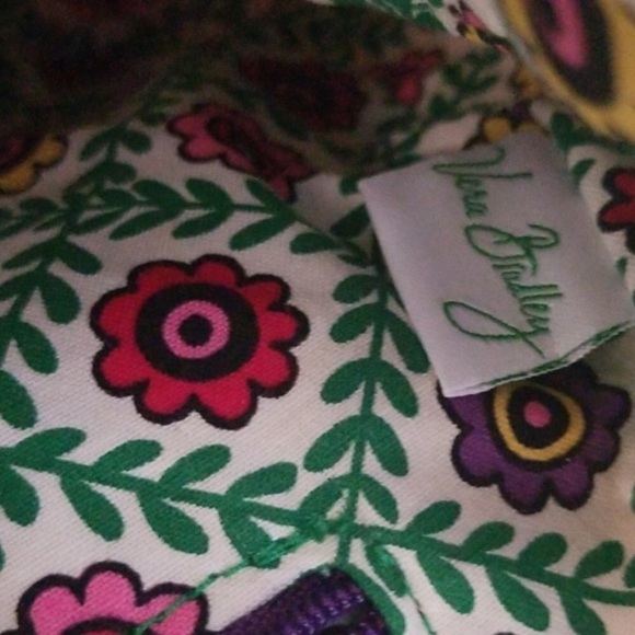 VERA BRADLEY Flap Shoulder Bag in Viva La Vera Print (Discontinued) - Picture 6 of 10